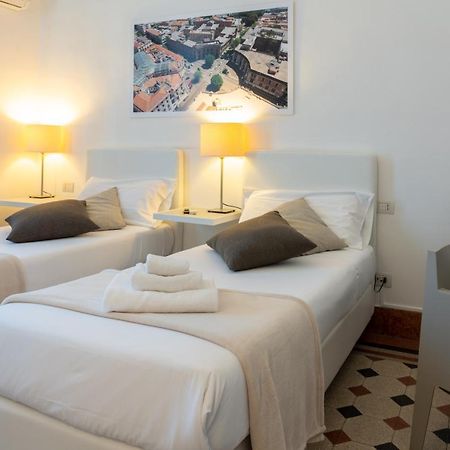 Hotel Le Stanze Di Piazza Cairoli à Messine Extérieur photo