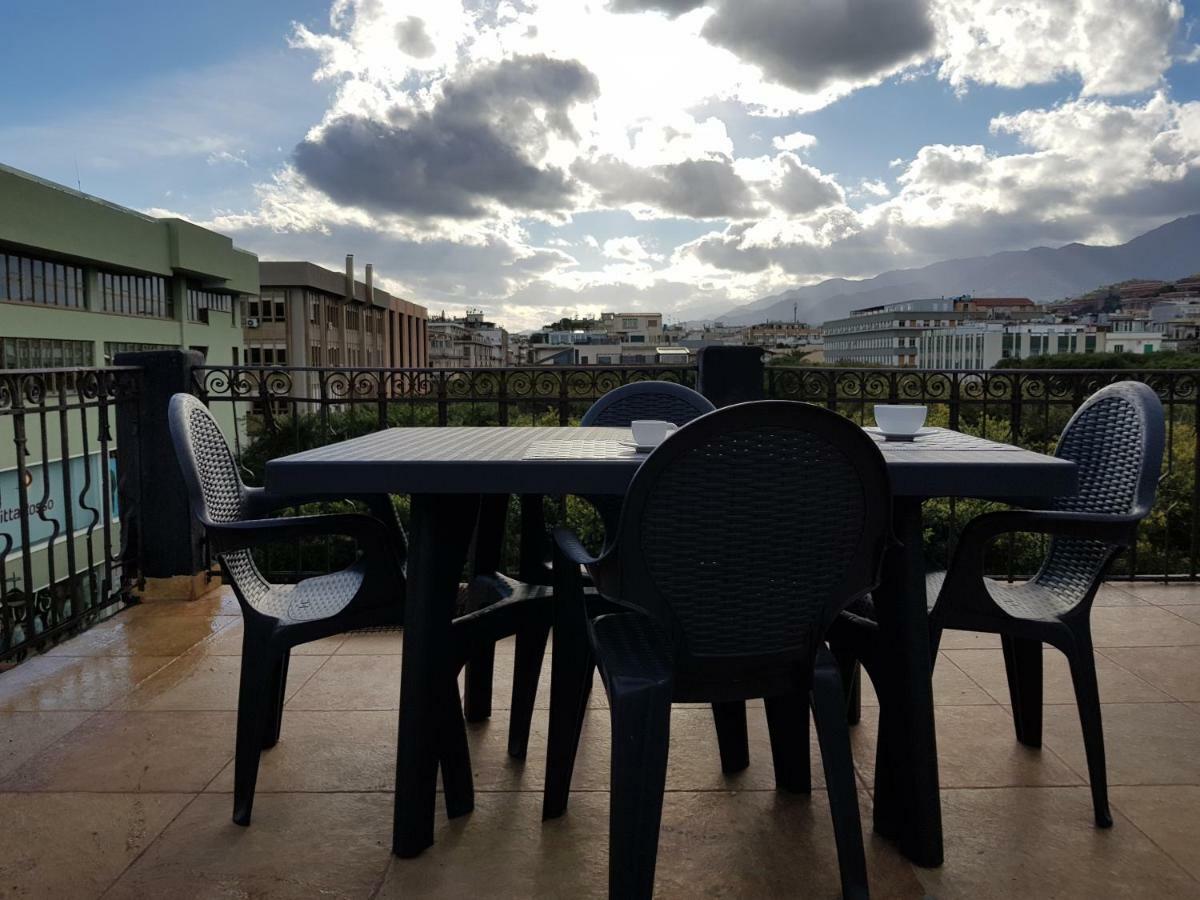 Hotel Le Stanze Di Piazza Cairoli à Messine Extérieur photo