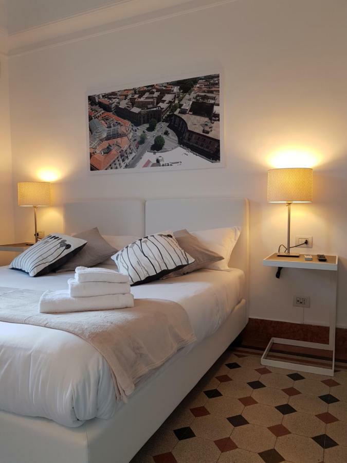 Hotel Le Stanze Di Piazza Cairoli à Messine Extérieur photo