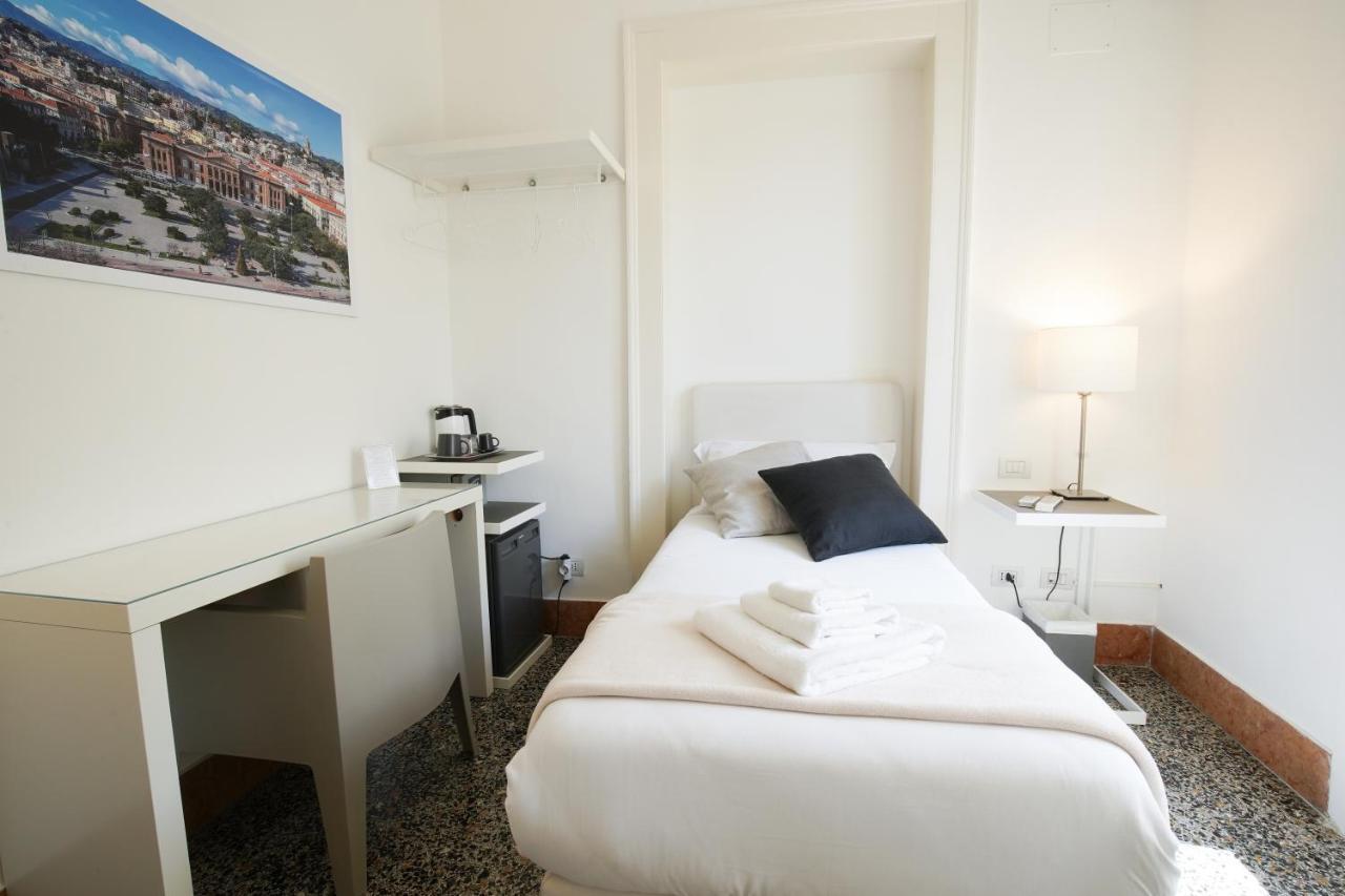 Hotel Le Stanze Di Piazza Cairoli à Messine Extérieur photo