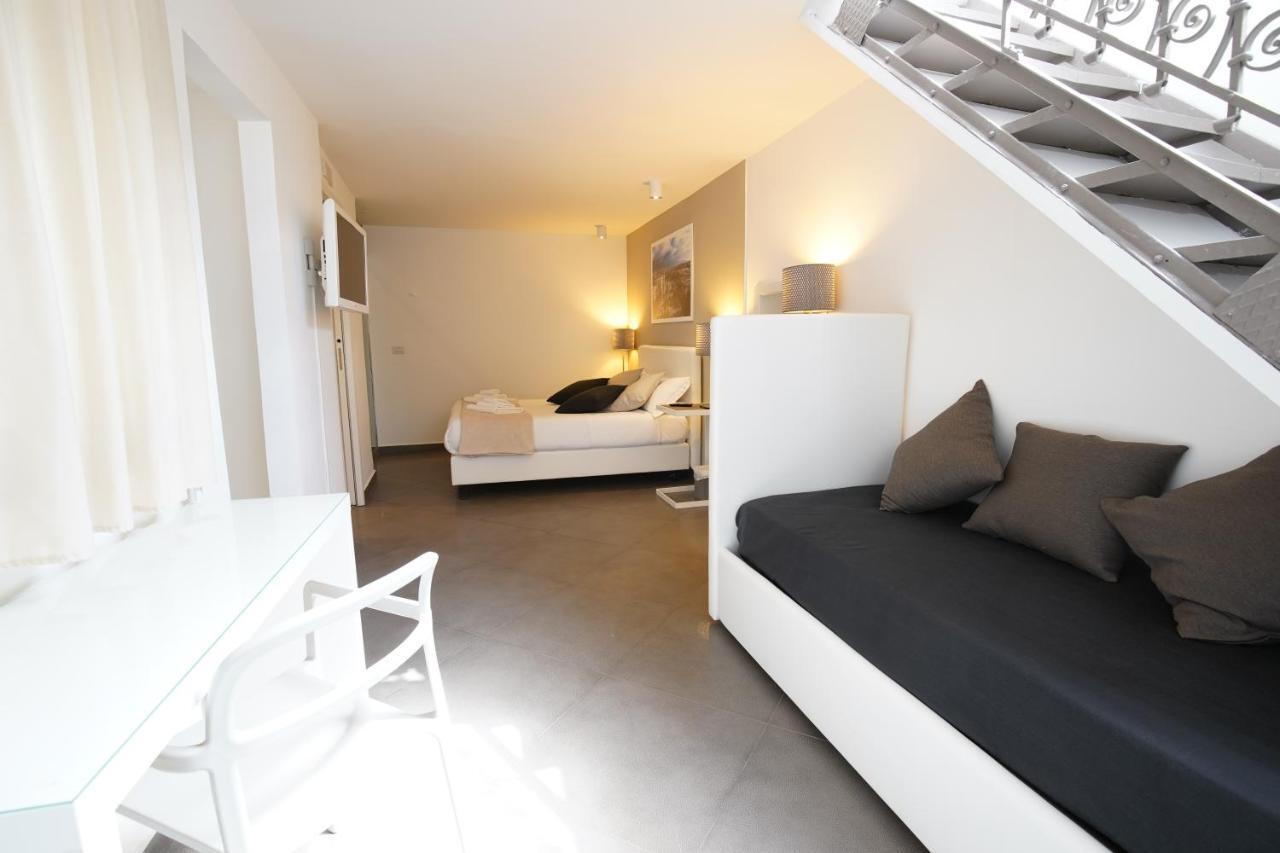 Hotel Le Stanze Di Piazza Cairoli à Messine Extérieur photo