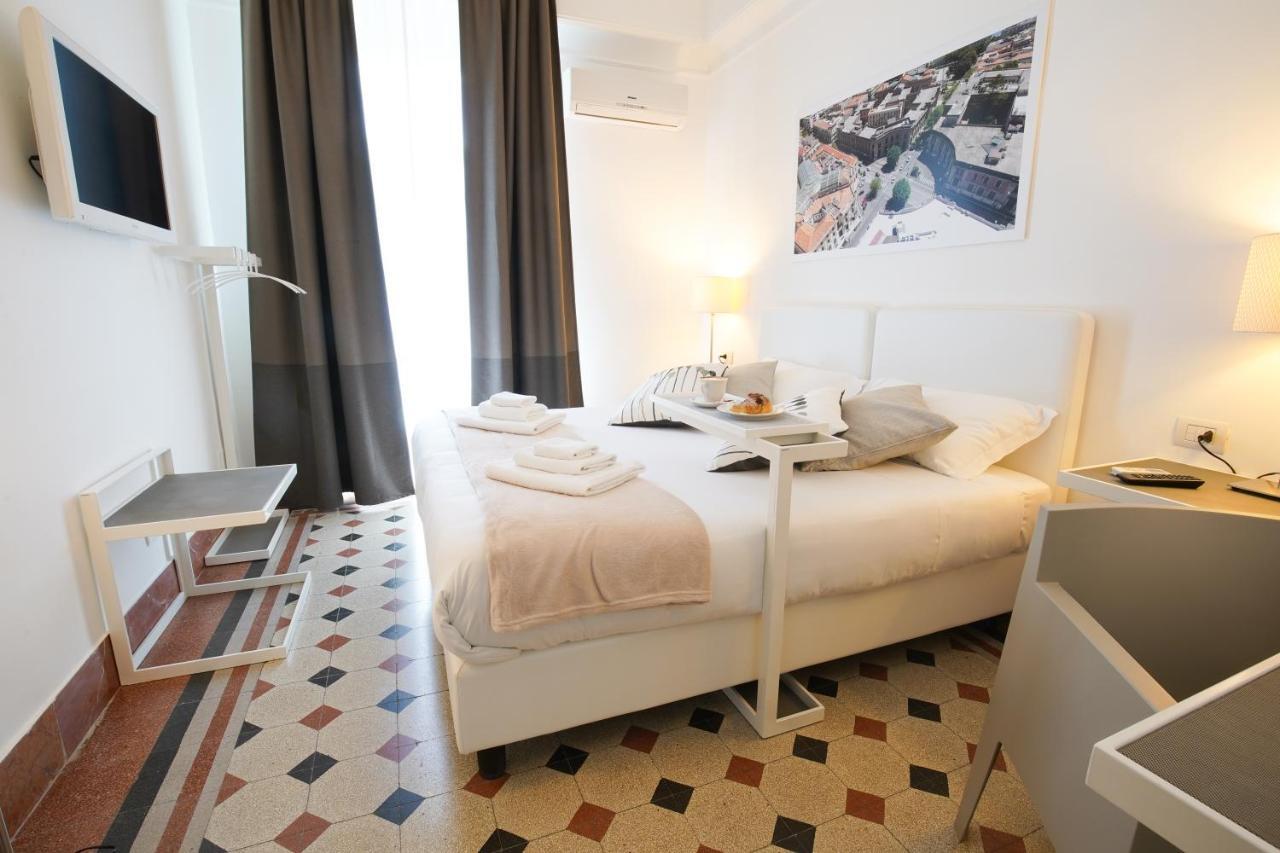 Hotel Le Stanze Di Piazza Cairoli à Messine Extérieur photo